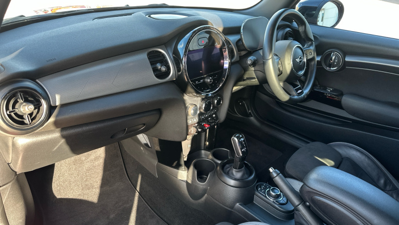 MINI Hatchback 2.0 John Cooper Works 3dr Auto [Comfort/Nav Pack] Petrol Hatchback